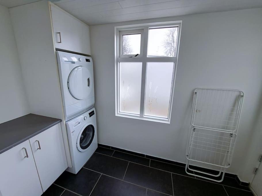 Spacious Apartment -Top Location Akureyri Kültér fotó